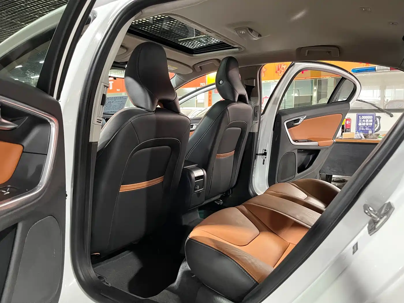 Фото 10 - Volvo S60