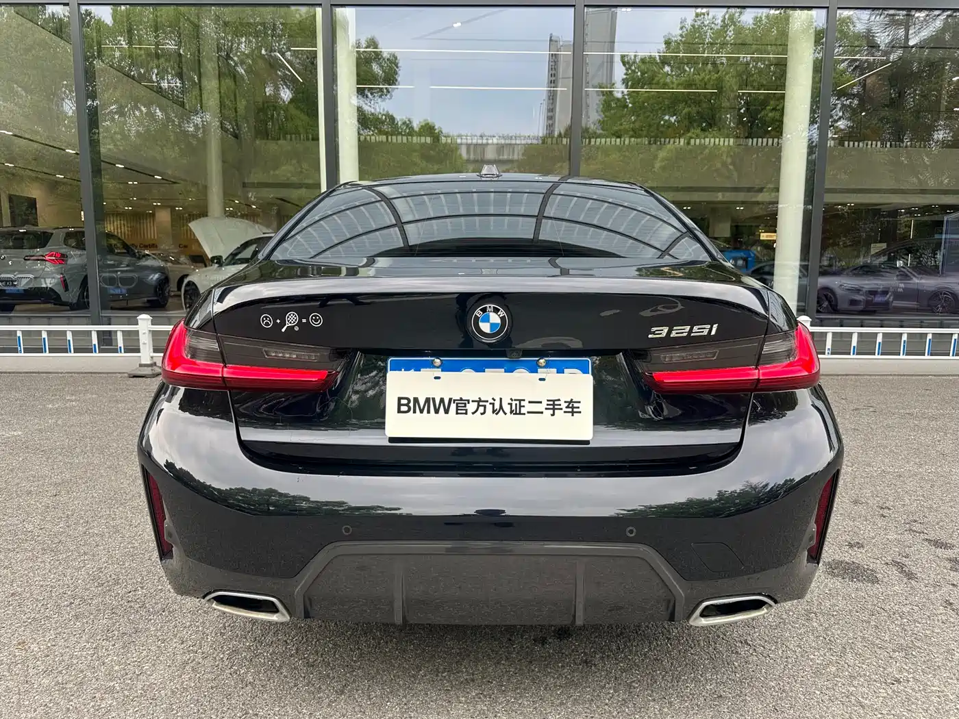 BMW 3 Series 2025 325i M Sport Package фото 5