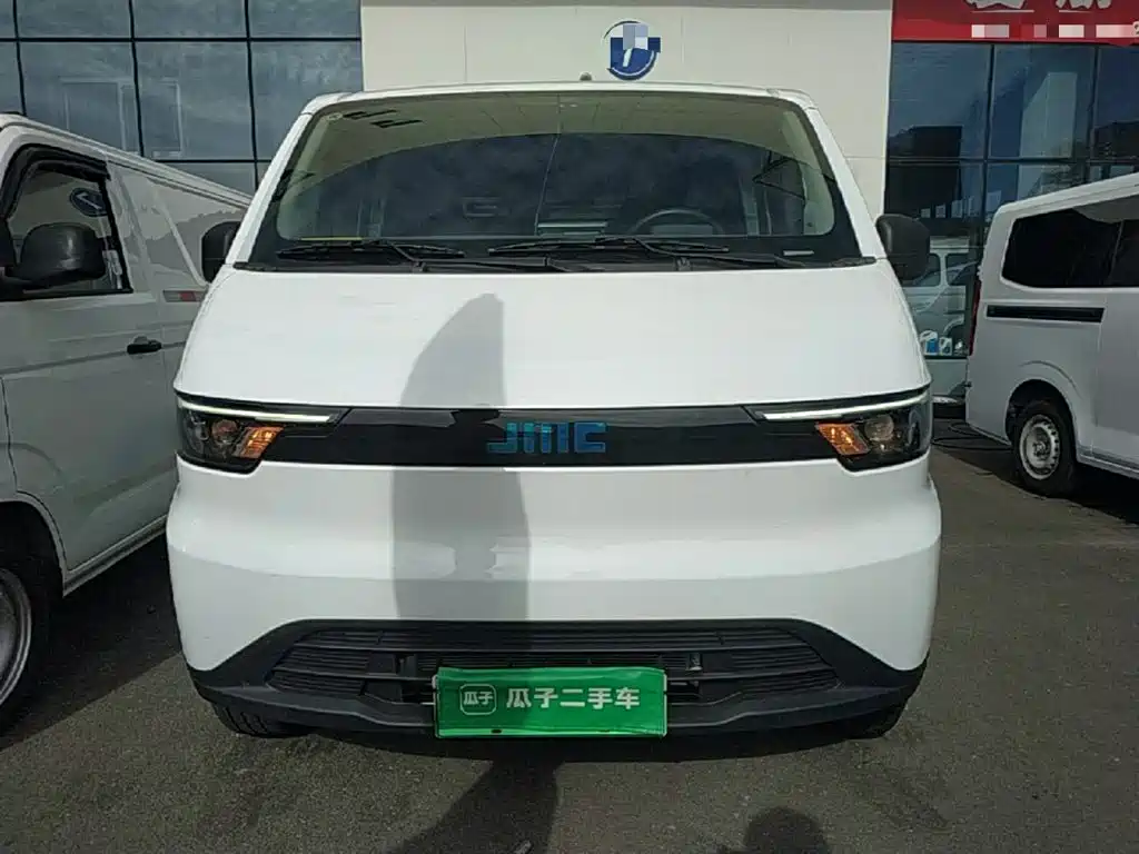 Jiangling E-Fushun 2026 2025 Model Blind Window Version 41.86kWh Short Wheelbase Low Roof 3.0-ton