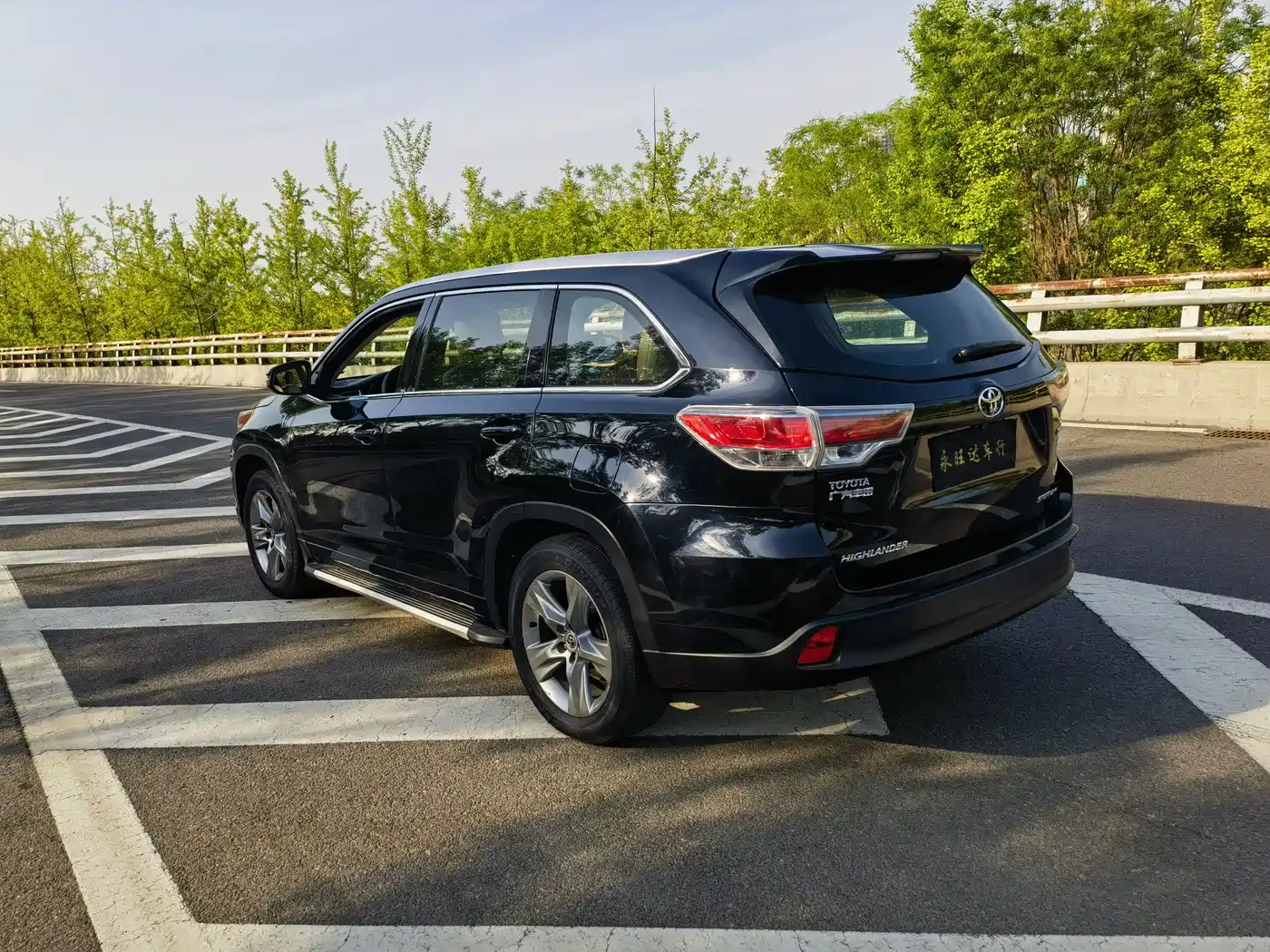 Toyota Highlander 2015 2.0T AWD Luxury Edition 7-seater фото 4