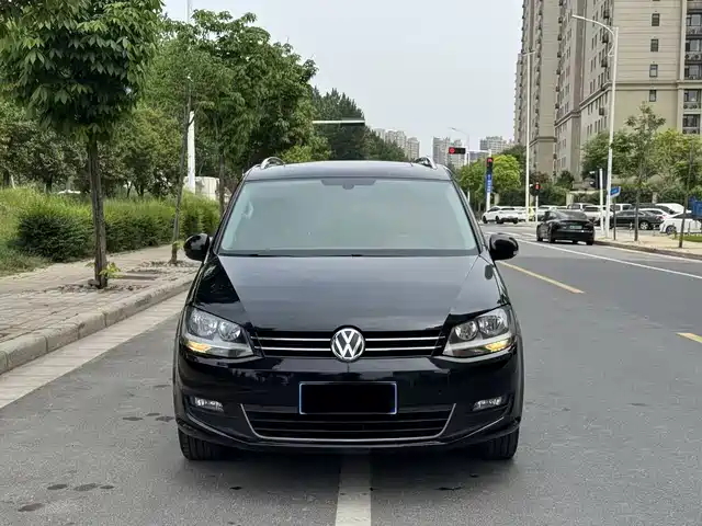  Volkswagen Sharan 2016 380TSI Comfort 7-seater
