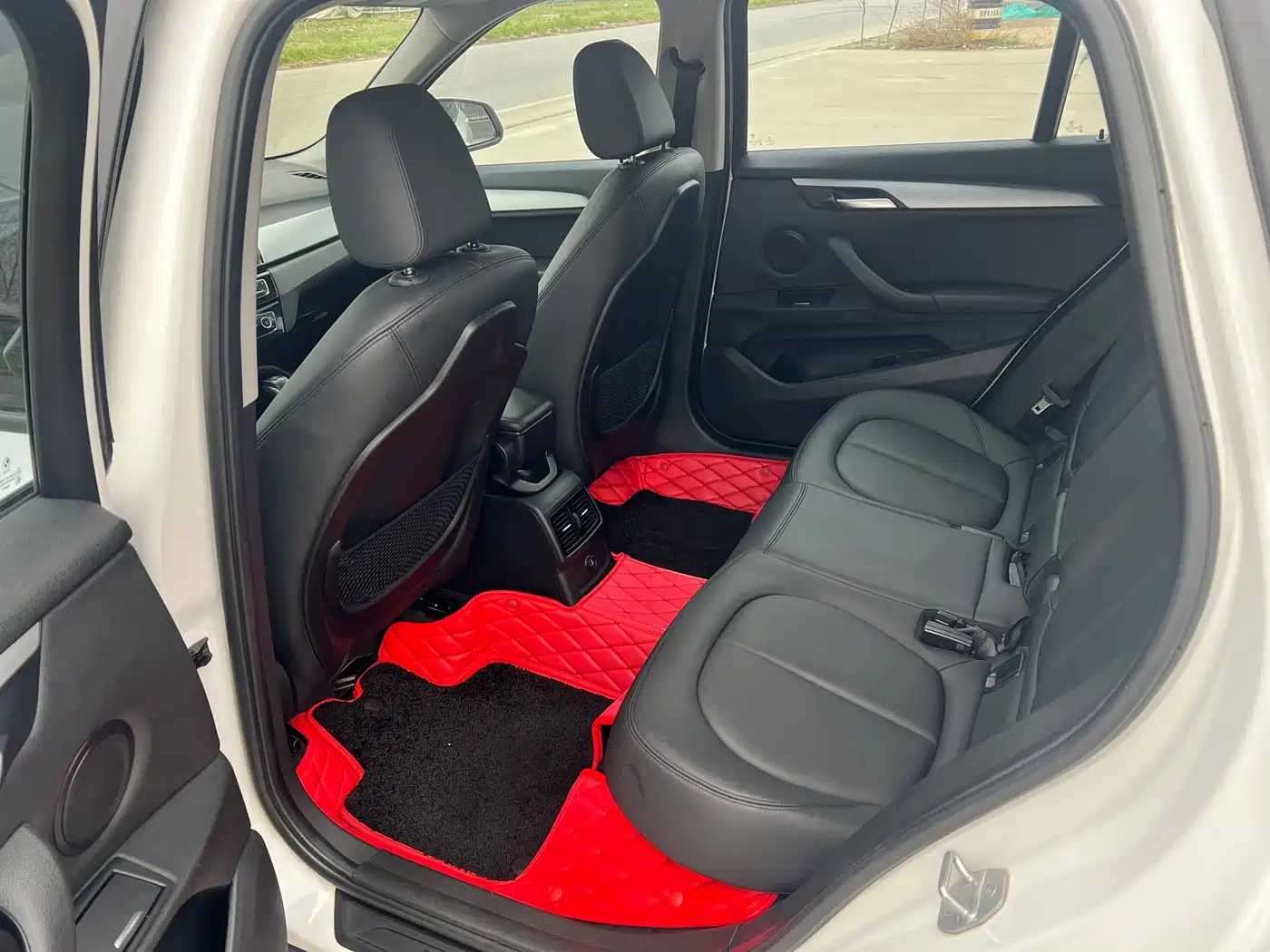 BMW X1 2016 sDrive18Li Premium Model фото 8