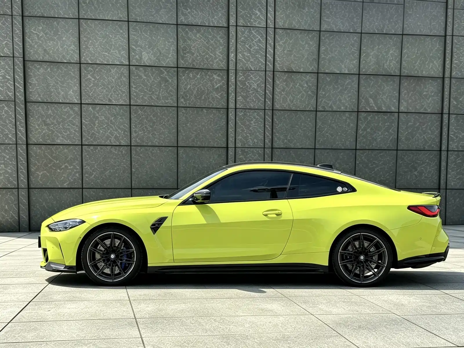 Photo 4 - BMW M4