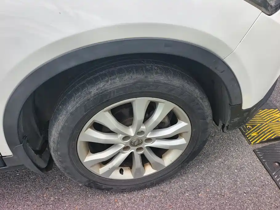 Dongfeng Aeolus Dongfeng Fengshen AX7 2016 2015 2.0L Automatic Smart Ease