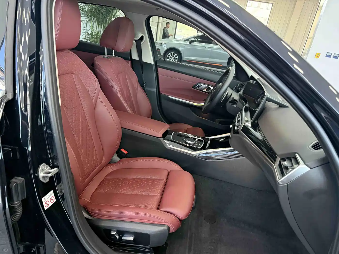 BMW 3 Series 2023 320Li M Sport Package фото 22