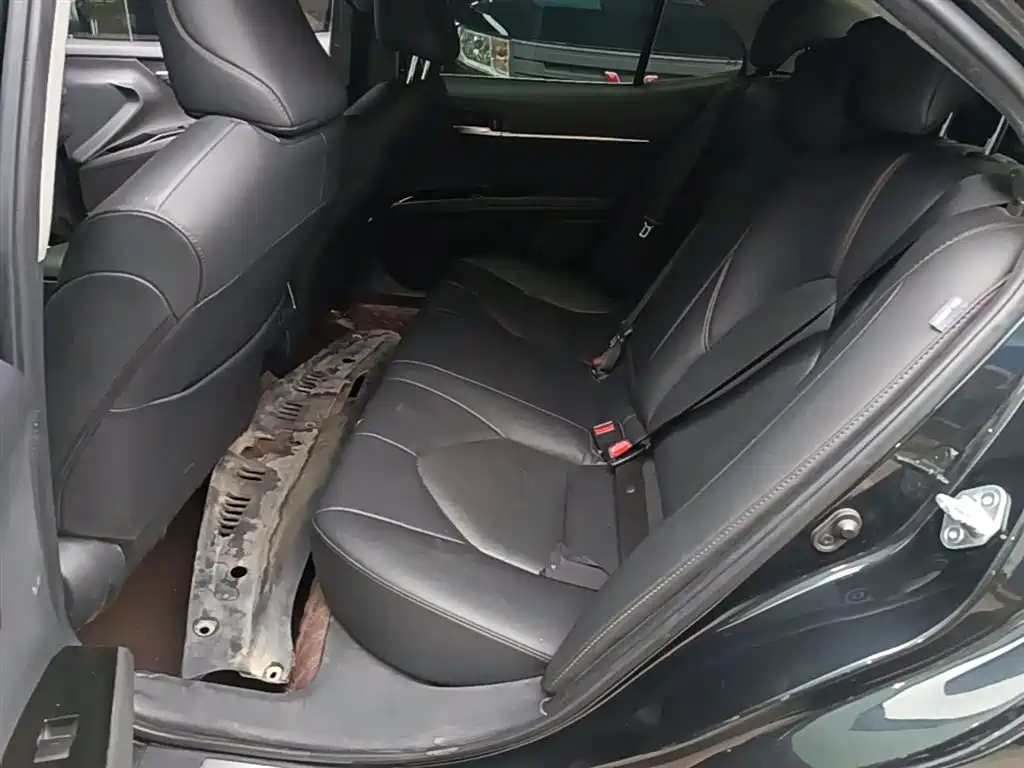 Toyota Camry 2021 2.0G Luxury Edition фото 17