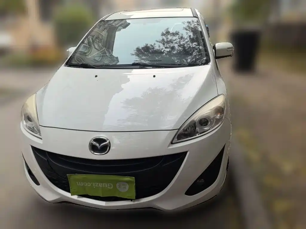 Photo 2 - Mazda Mazda5