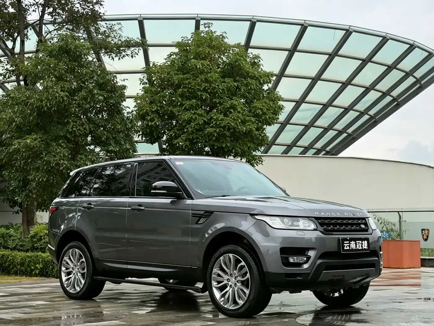 Land Rover Range Rover Sport 2016 Model 3.0 SC V6 HSE DYNAMIC фото 3