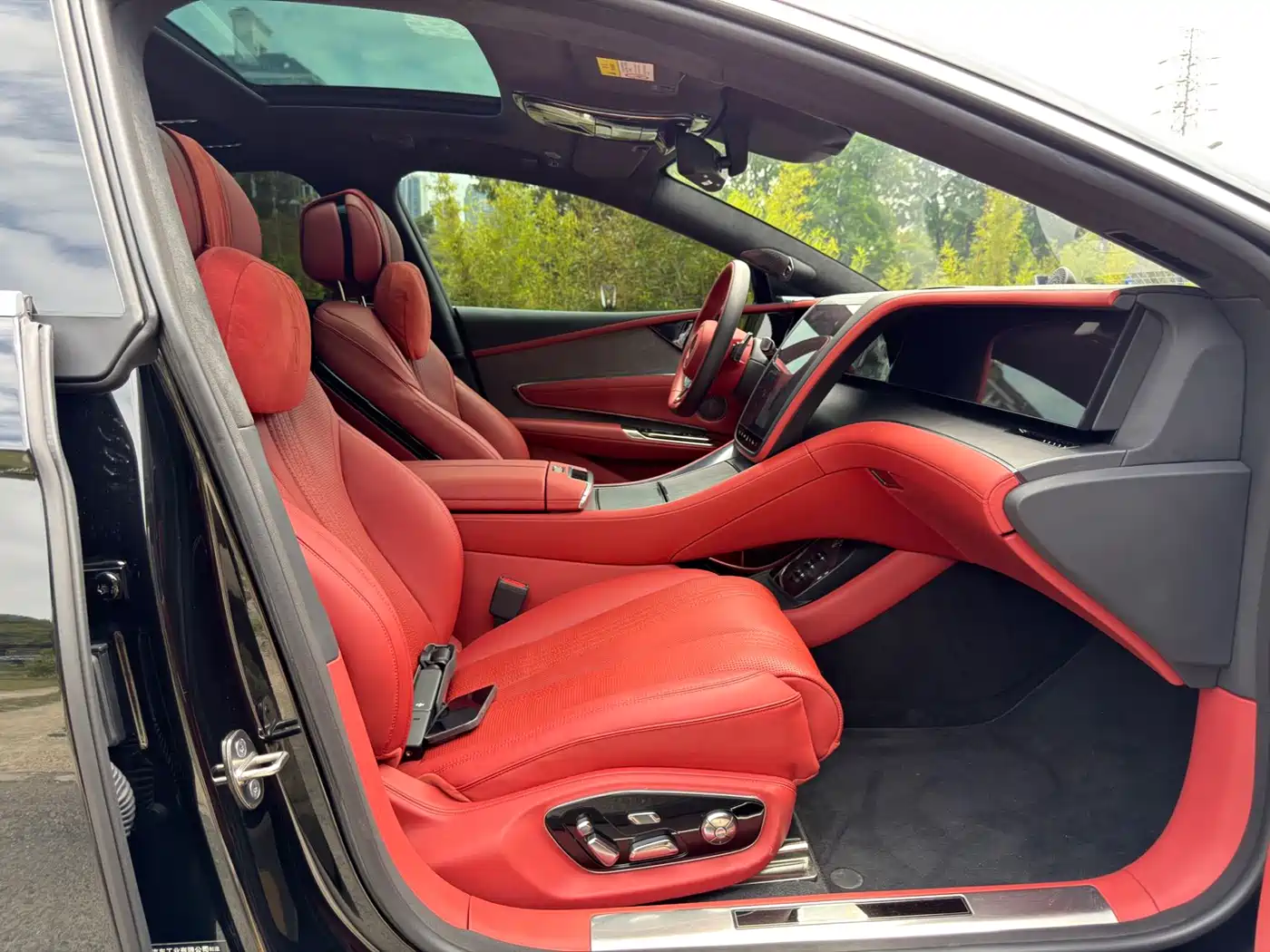 Yangwang U7 2025 Model EV 4-Seat Flagship фото 10