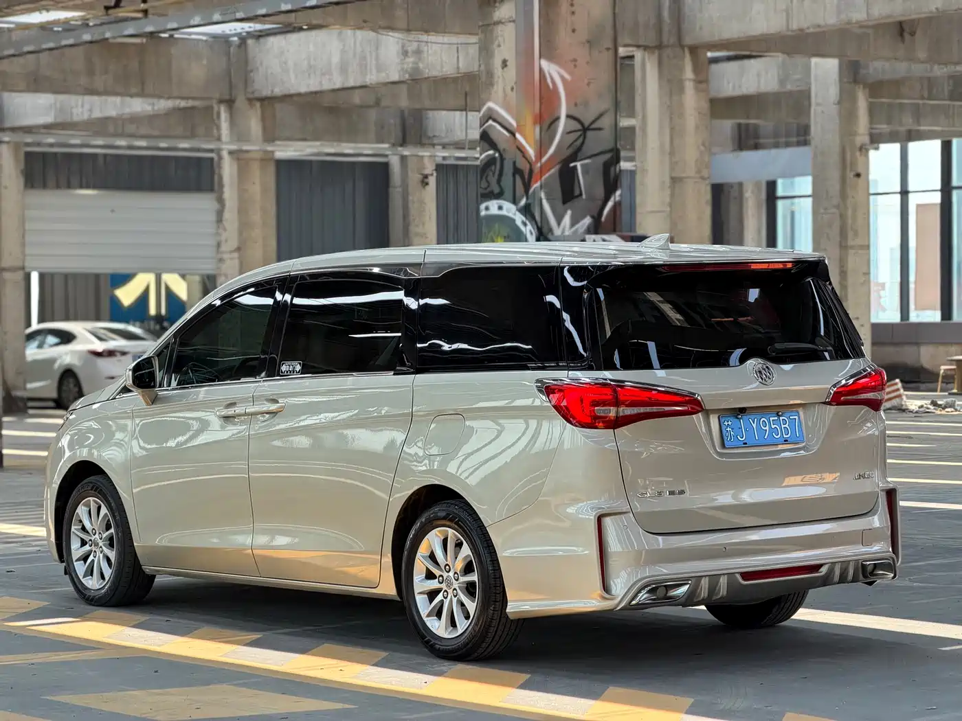 Buick GL8 2017 ES 28T Comfort Type China V фото 5