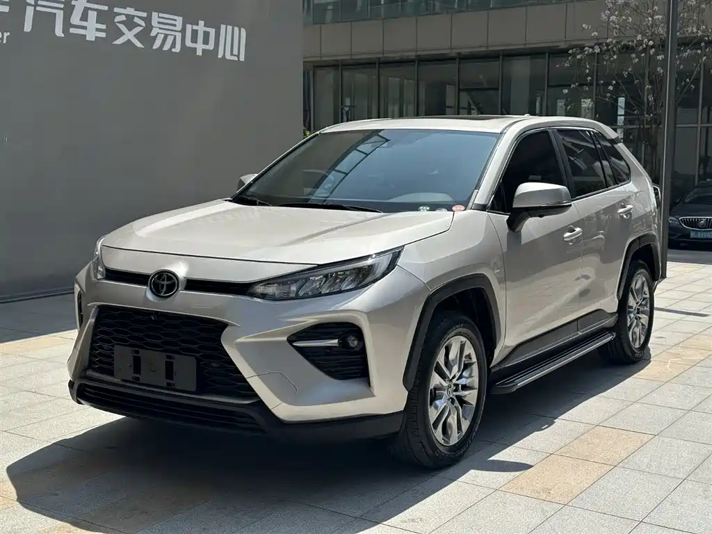Toyota Wildlander 2020 2.0L CVT 2WD Luxury Edition фото 4