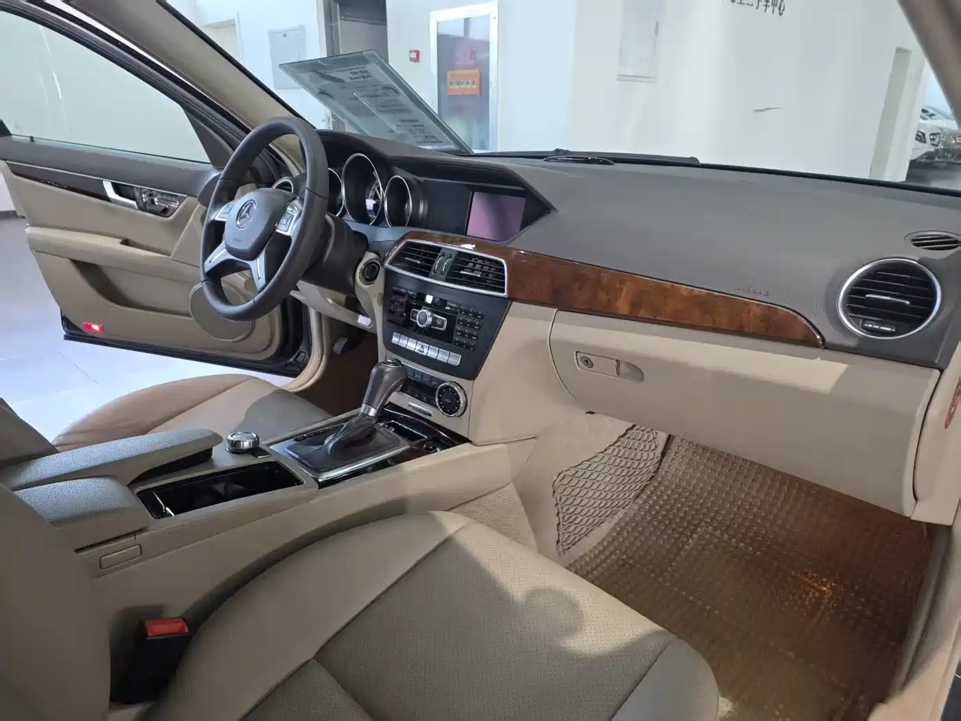Mercedes-Benz C-Class 2011 C 200 CGI Elegance фото 6