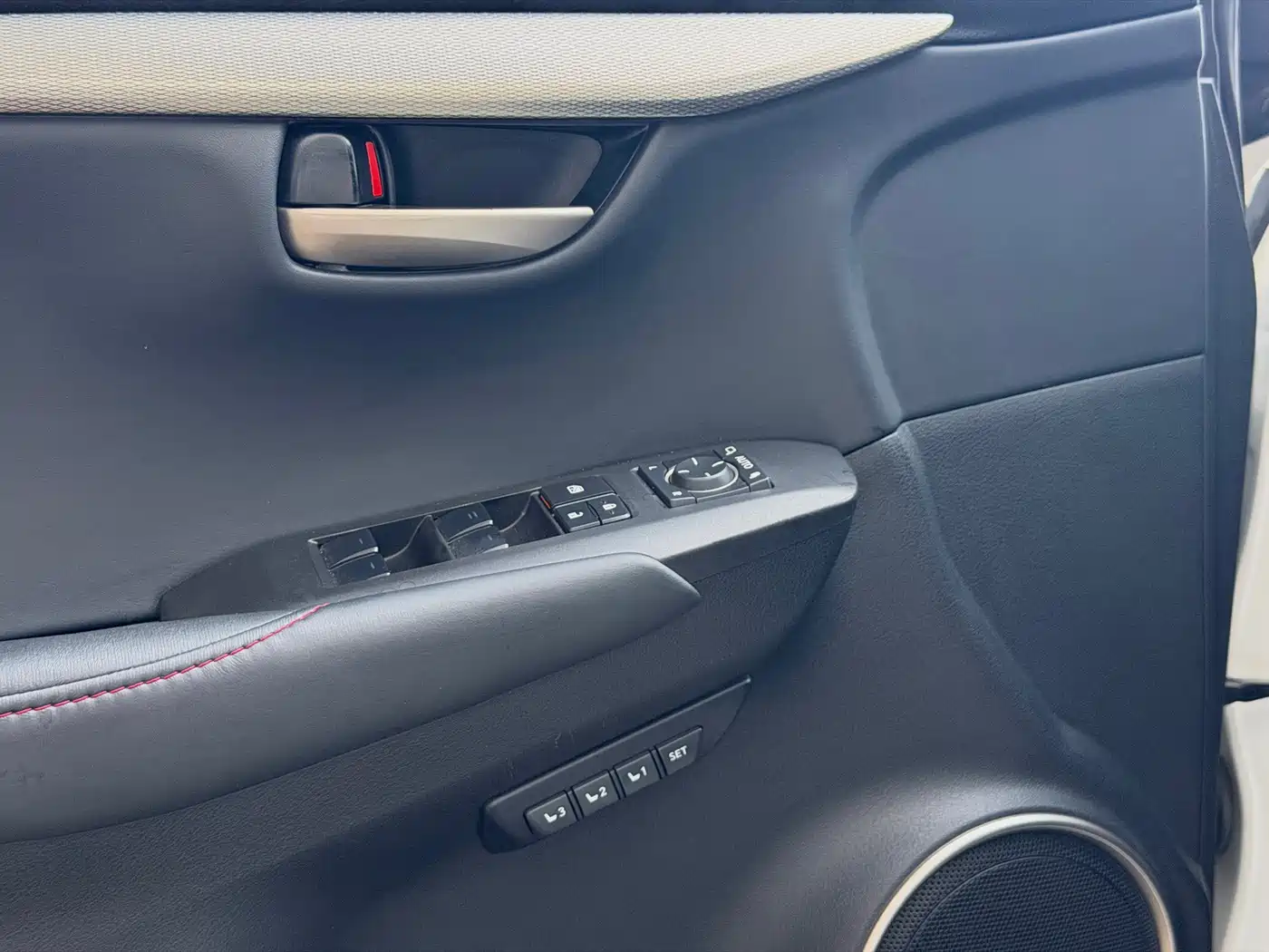 Фото 9 - Lexus NX