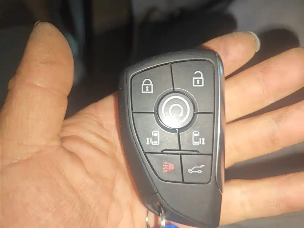 Buick GL8 New Energy 2025 Land Honor Premium Edition 7-Seater фото 9