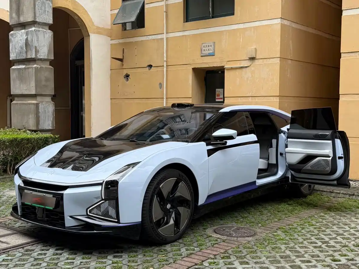 2023 HiPhi Z