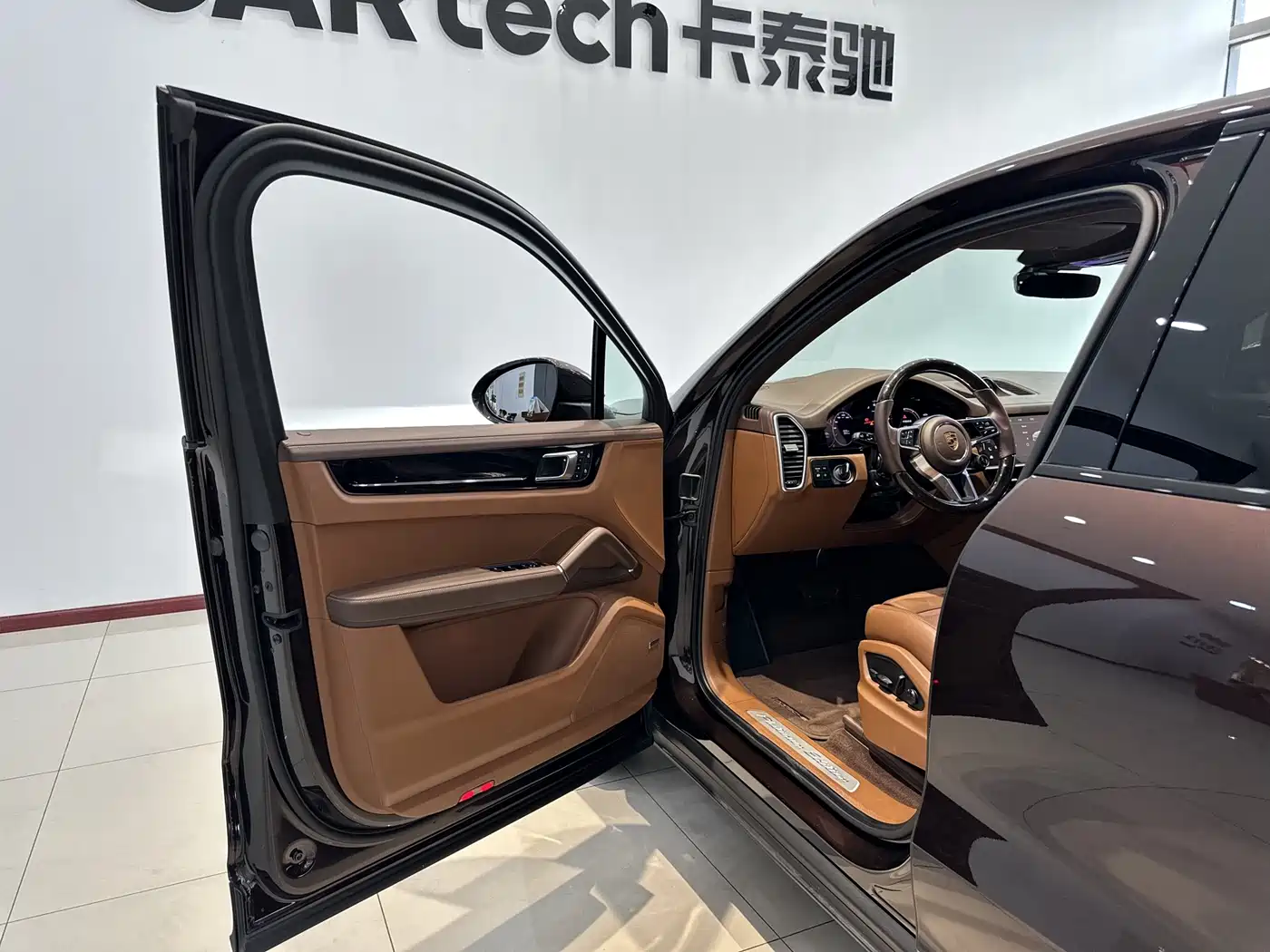 Porsche Cayenne 2023 Cayenne 3.0T Platinum Edition фото 14