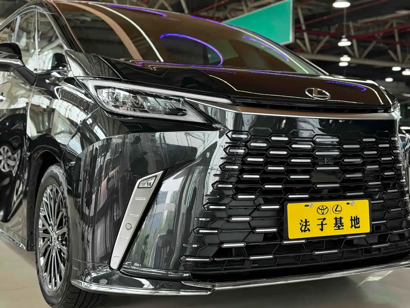 Lexus LM 2024 2023 350h 7-Seater Elegance Edition