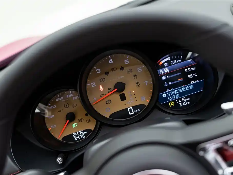 PORSCHE 718