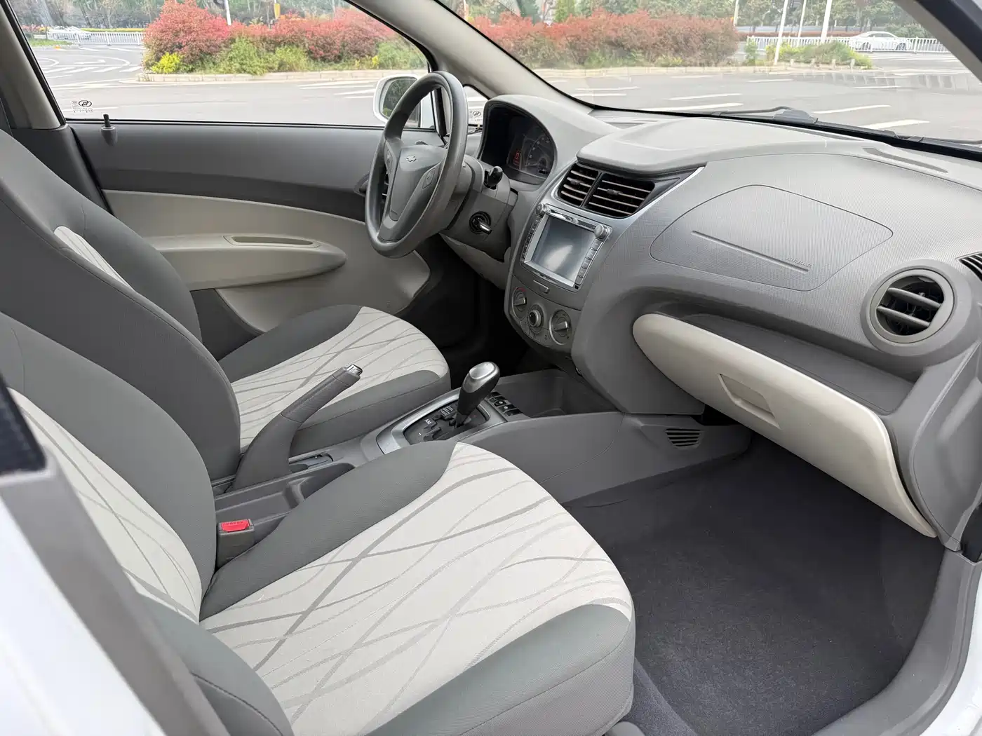 Chevrolet Sail 2013 Sedan 1.4L AMT Premium Edition фото 13