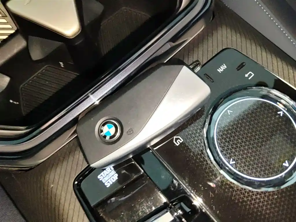 BMW X3 2025 xDrive30L Premium M Sport Package фото 15