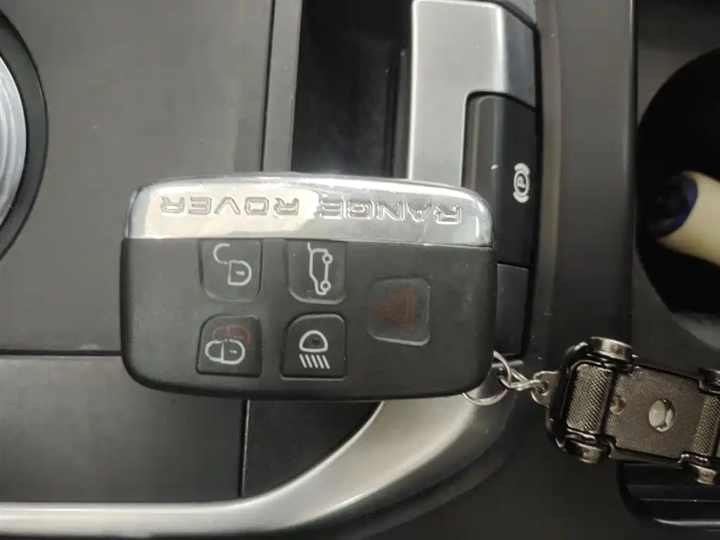 Land Rover Discovery Sport 2016 2.0T S фото 9