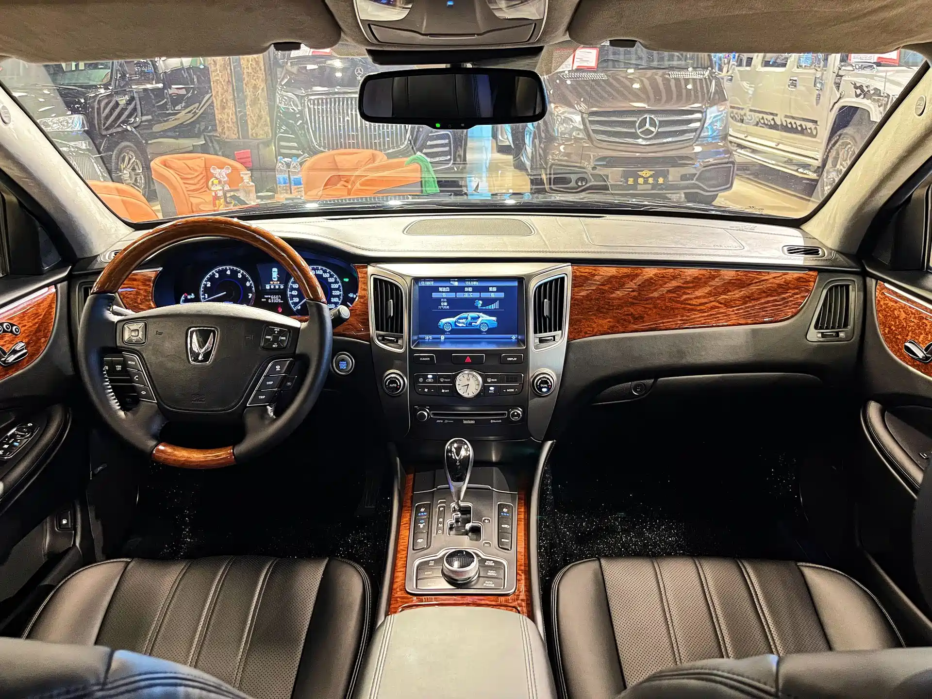 Фото 24 - Hyundai Equus