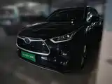 Photo 1 - Toyota Highlander