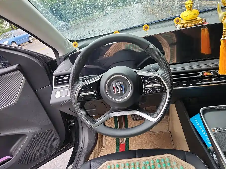 BUICK LACROSSE