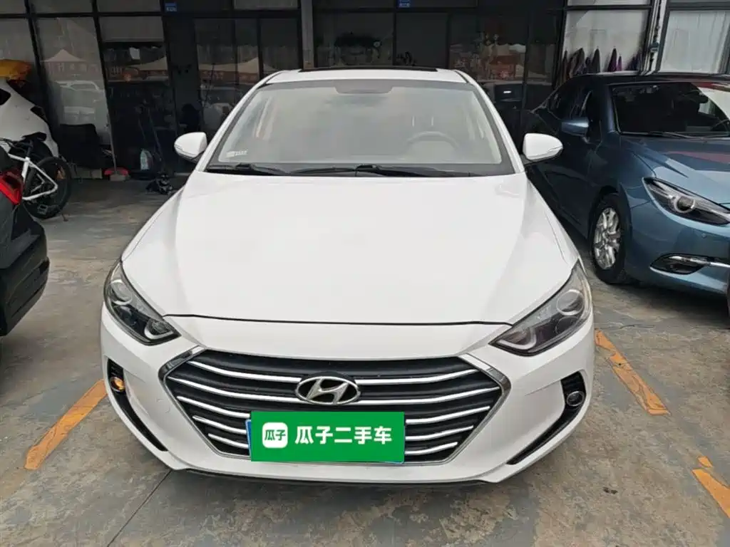 Hyundai Elantra 2016 Model 1.6L Automatic Smart Elite фото 3