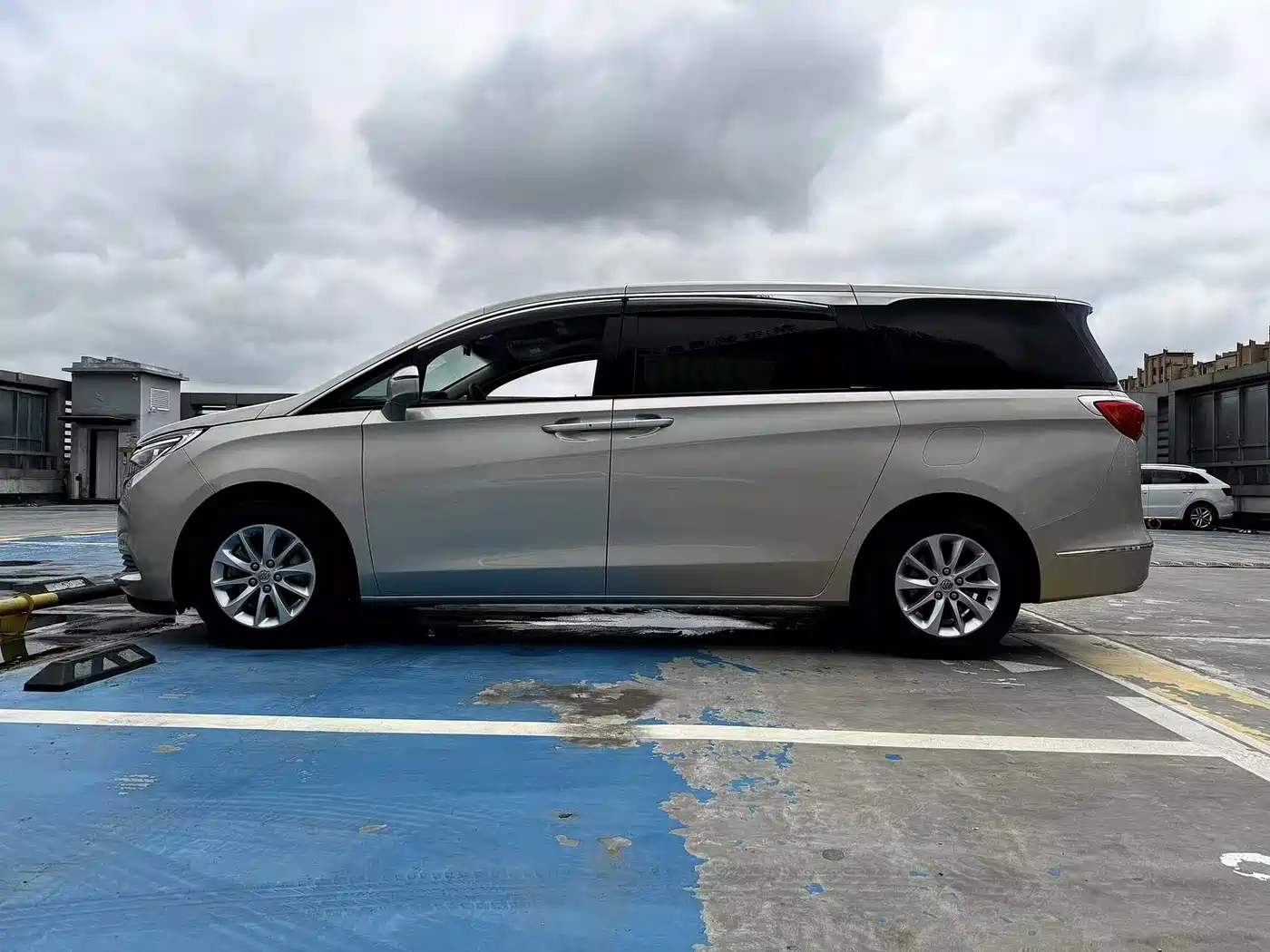 Buick GL8 2017 ES 28T Comfort Type China V фото 5