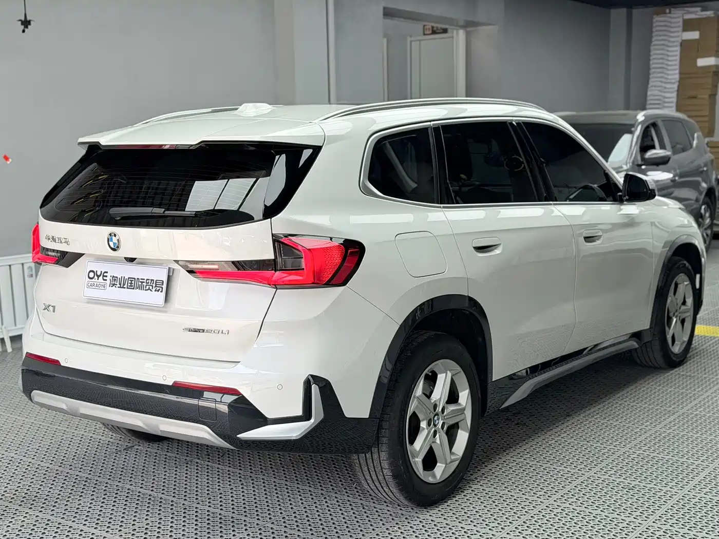 BMW X1 2023 sDrive20Li X Design Package фото 6