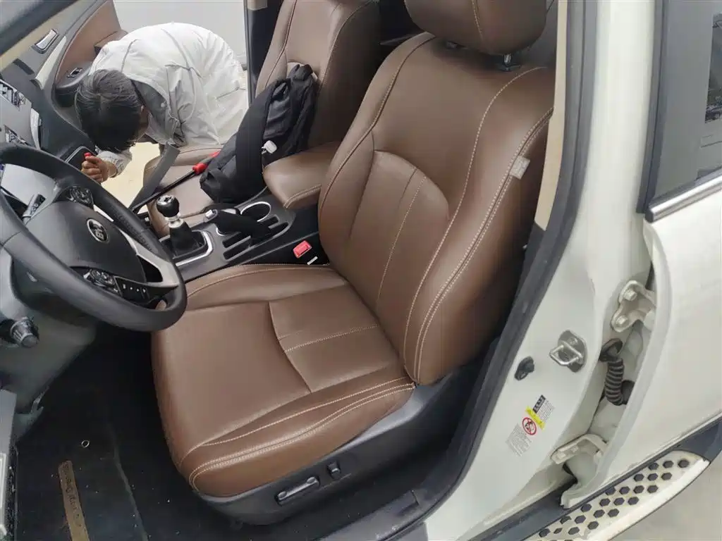 BYD S7 2016 1.5T Manual Premium Model фото 11
