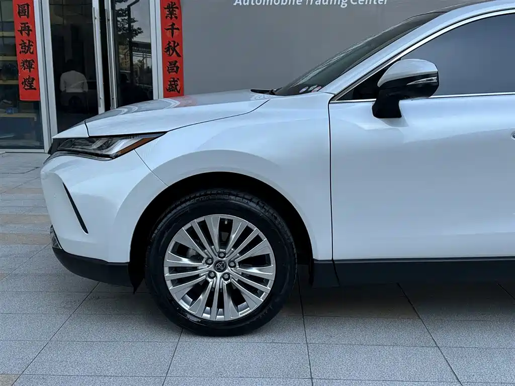 Toyota Lingfang HARRIER 2023 2.0L CVT 2WD Premium Edition фото 21