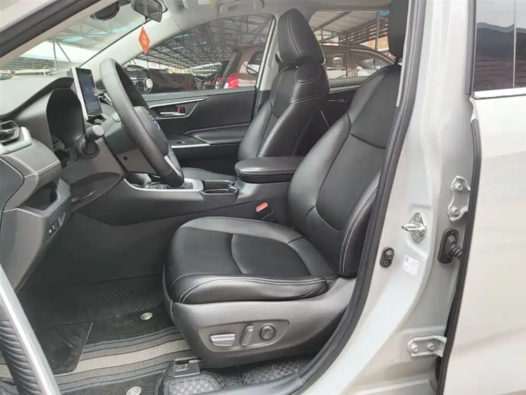 Toyota RAV4 Rongfang 2021 2.0L CVT 2WD Trend фото 15