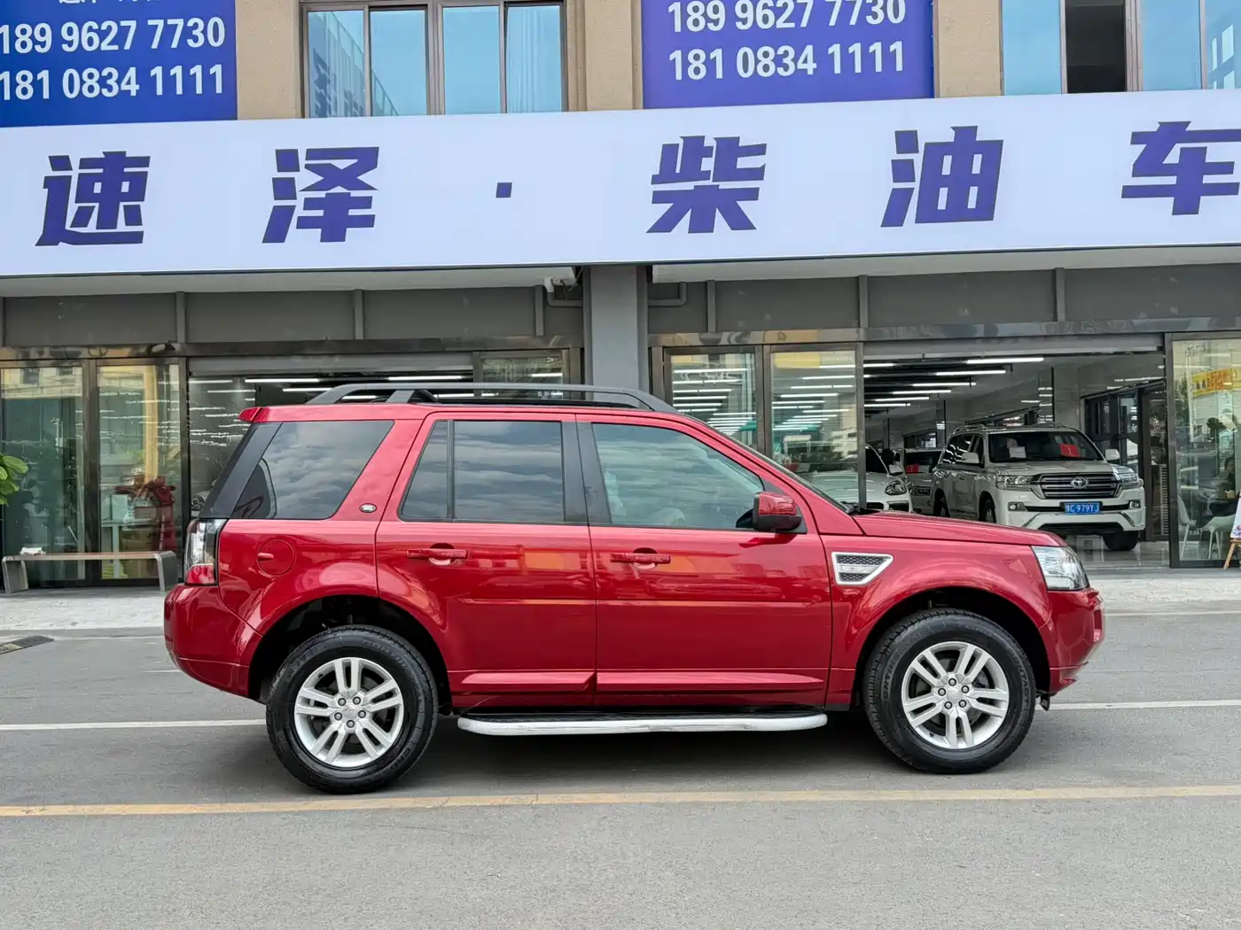 Land Rover Freelander 2 2014 2.2T SD4 SE Diesel Edition фото 11