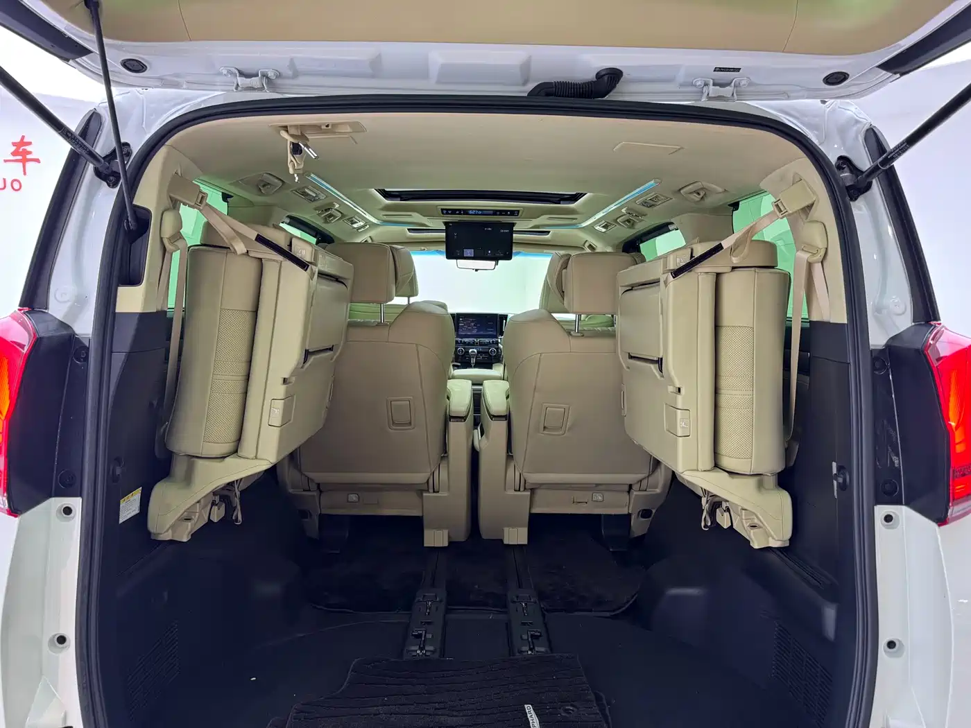 Toyota Alphard 2021 Hybrid 2.5L Premium фото 11