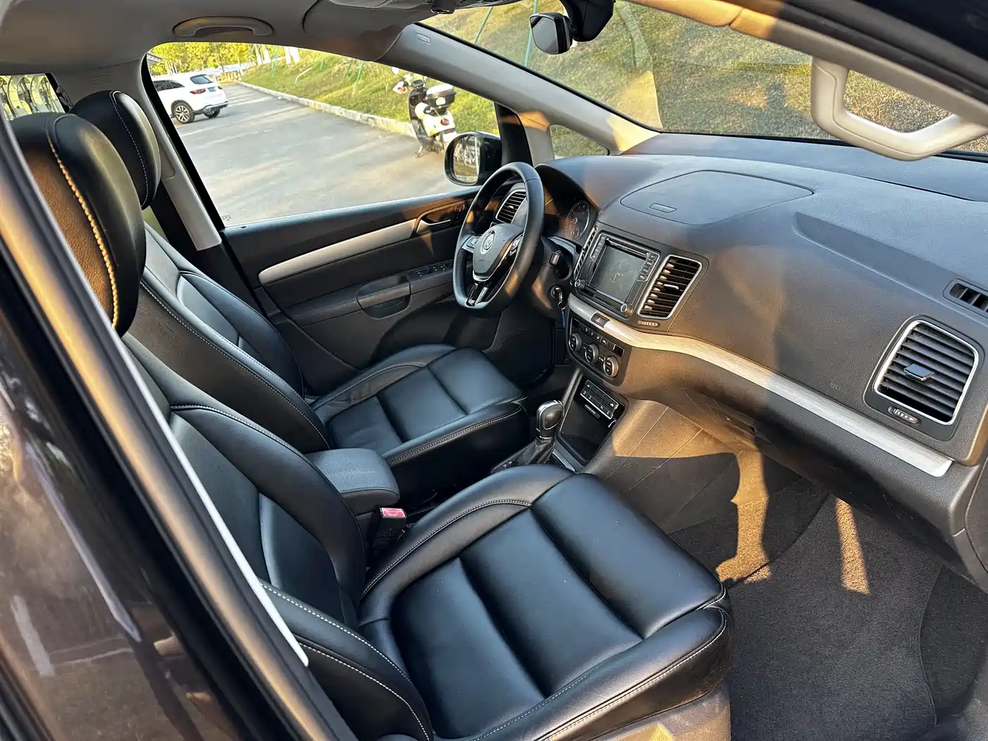 Volkswagen Sharan 2016 380TSI Comfort 7-seater фото 11