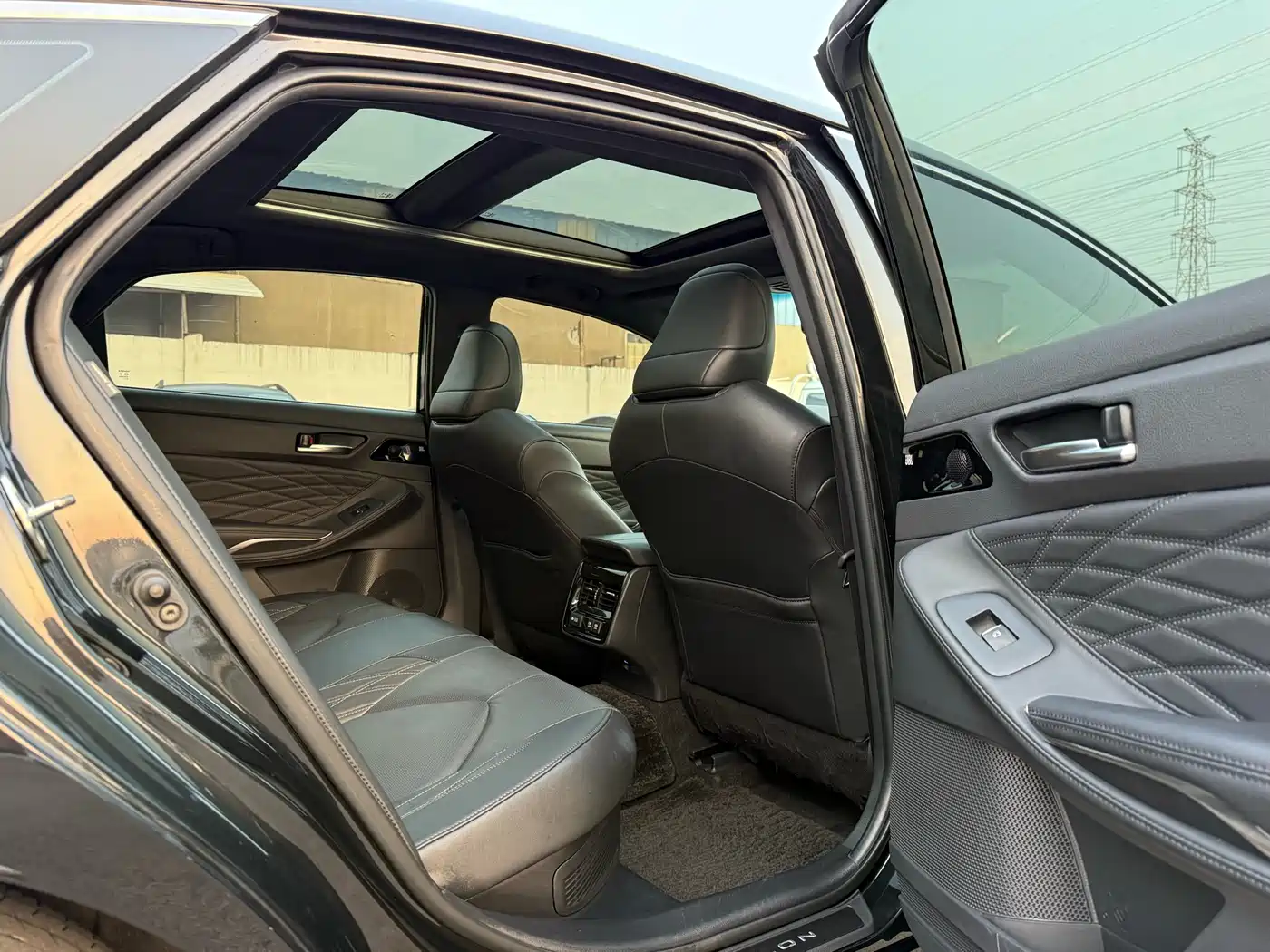Toyota Avalon 2019 Hybrid 2.5L Limited Flagship Edition China VI фото 10