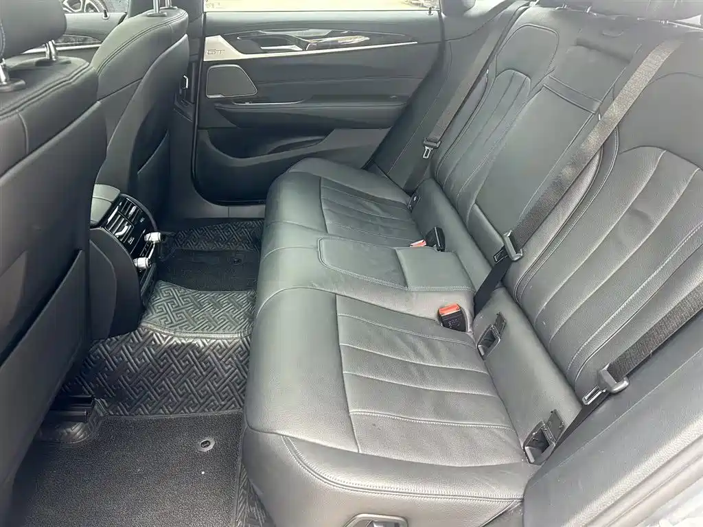 BMW 6 SERIES GT