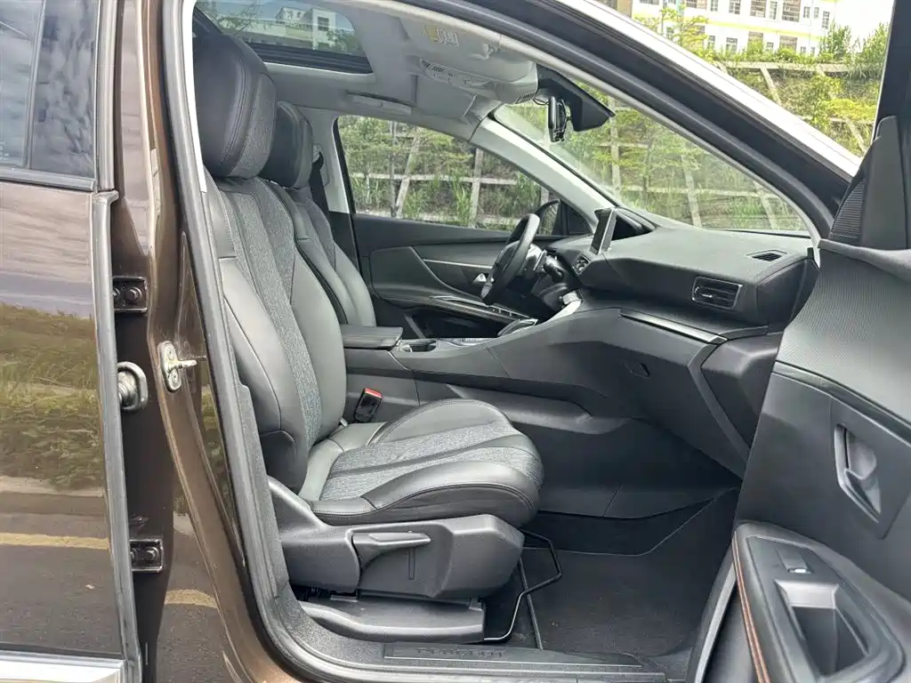 Peugeot 5008 2017 350THP 7-seat Elite Edition фото 13