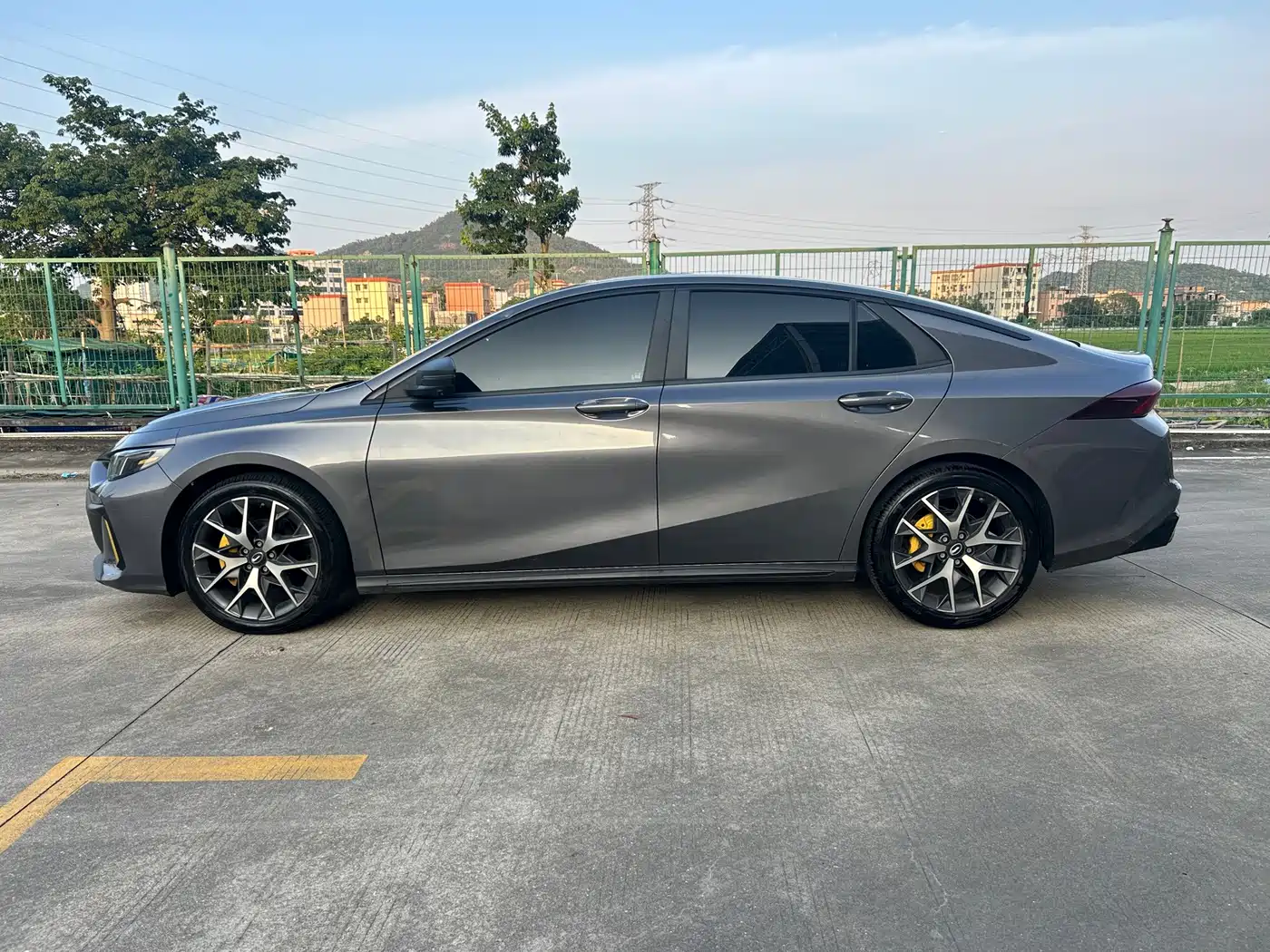 GAC Trumpchi Trumpchi Emkoo 2022 2022 270T DCT J16 R-style Track Edition