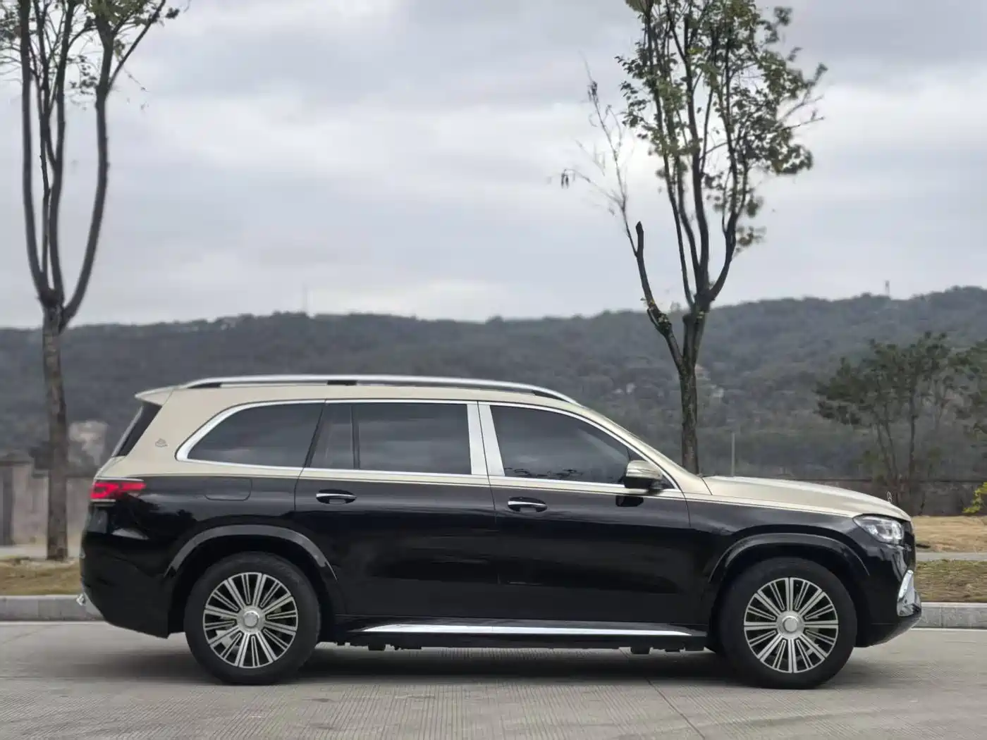 MERCEDES-BENZ GLS