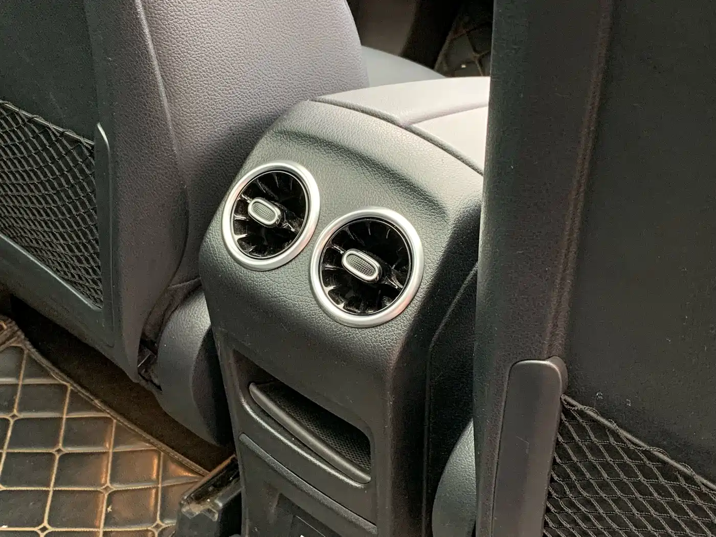 Mercedes-Benz GLB 2021 GLB 200 Dynamic фото 31