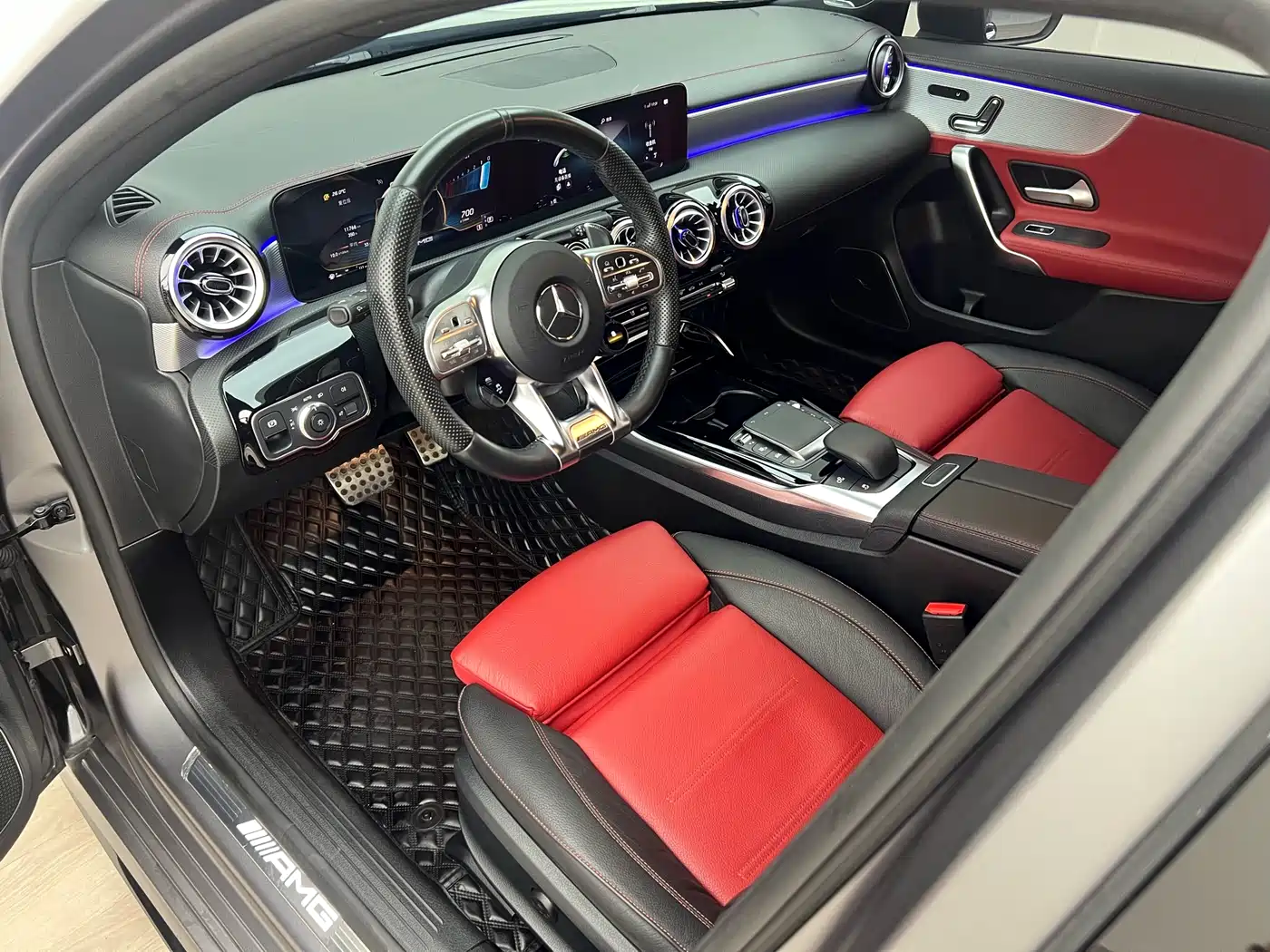 Mercedes-Benz A-Class AMG 2022 AMG A 35 L 4MATIC фото 21