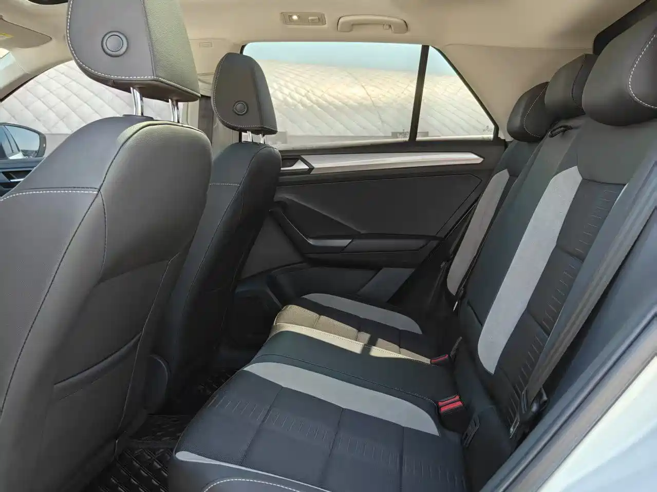 Volkswagen T-ROC 2022 280TSI DSG 2WD Elite PLUS фото 22