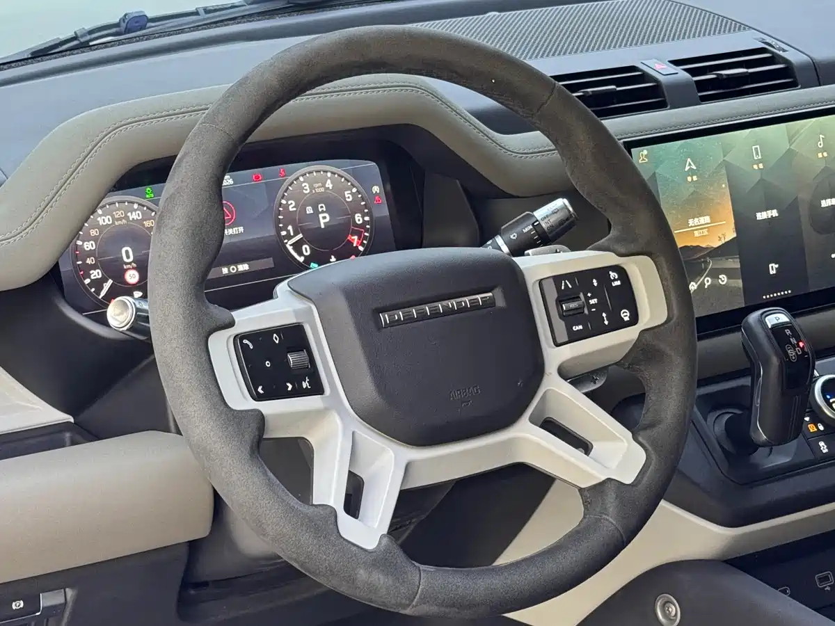 Land Rover Defender 2022 Model 90 3.0T P400 XS фото 7