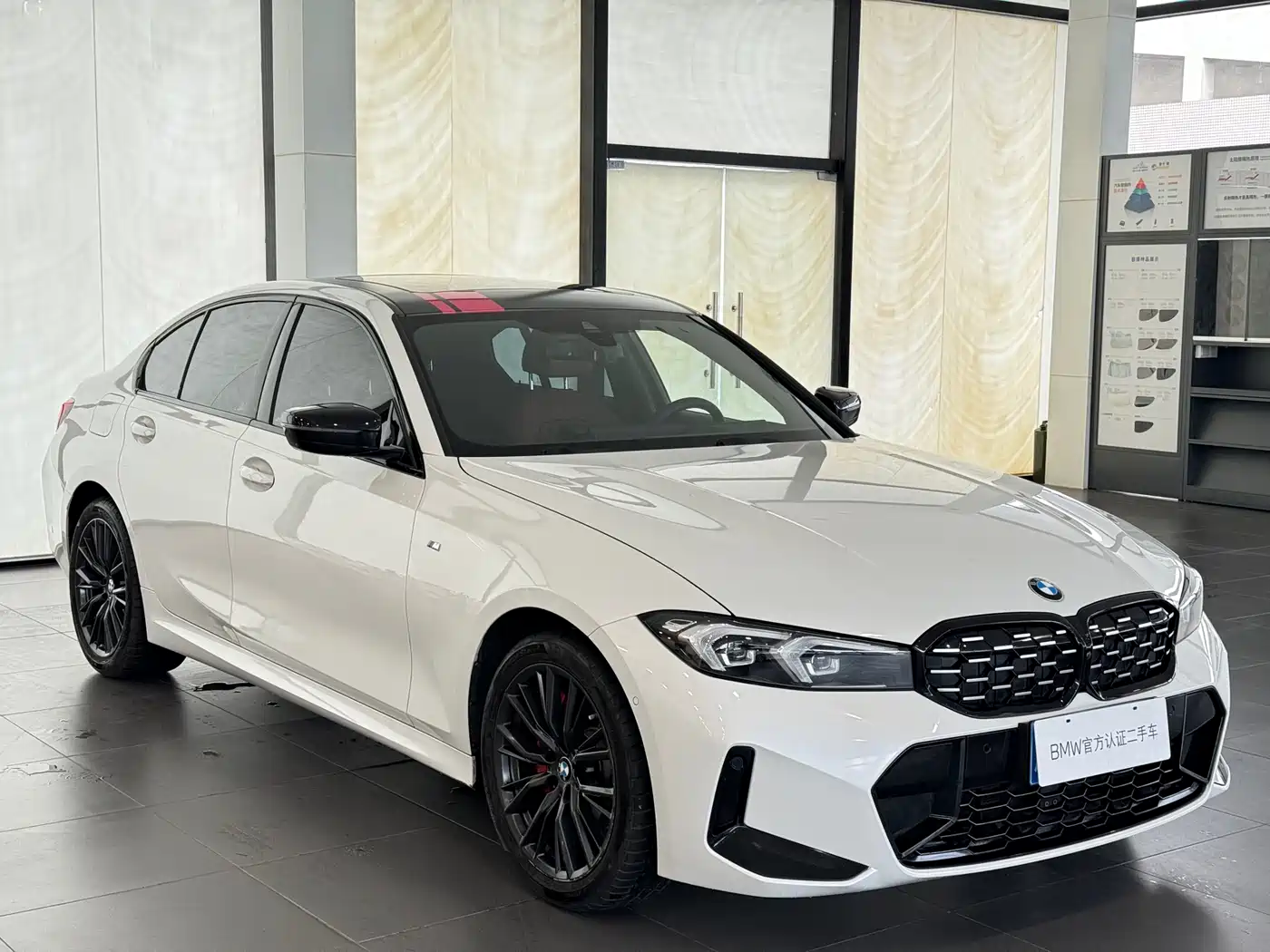 BMW 3 Series 2024 325i M Sport Shadowline Package фото 3
