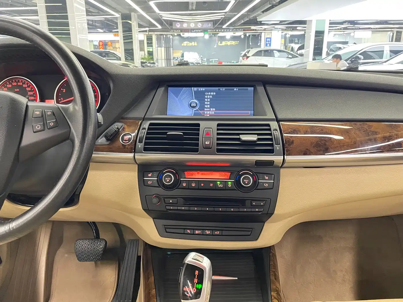 BMW X5 (Import) 2011 xDrive35i Leading Edition фото 18