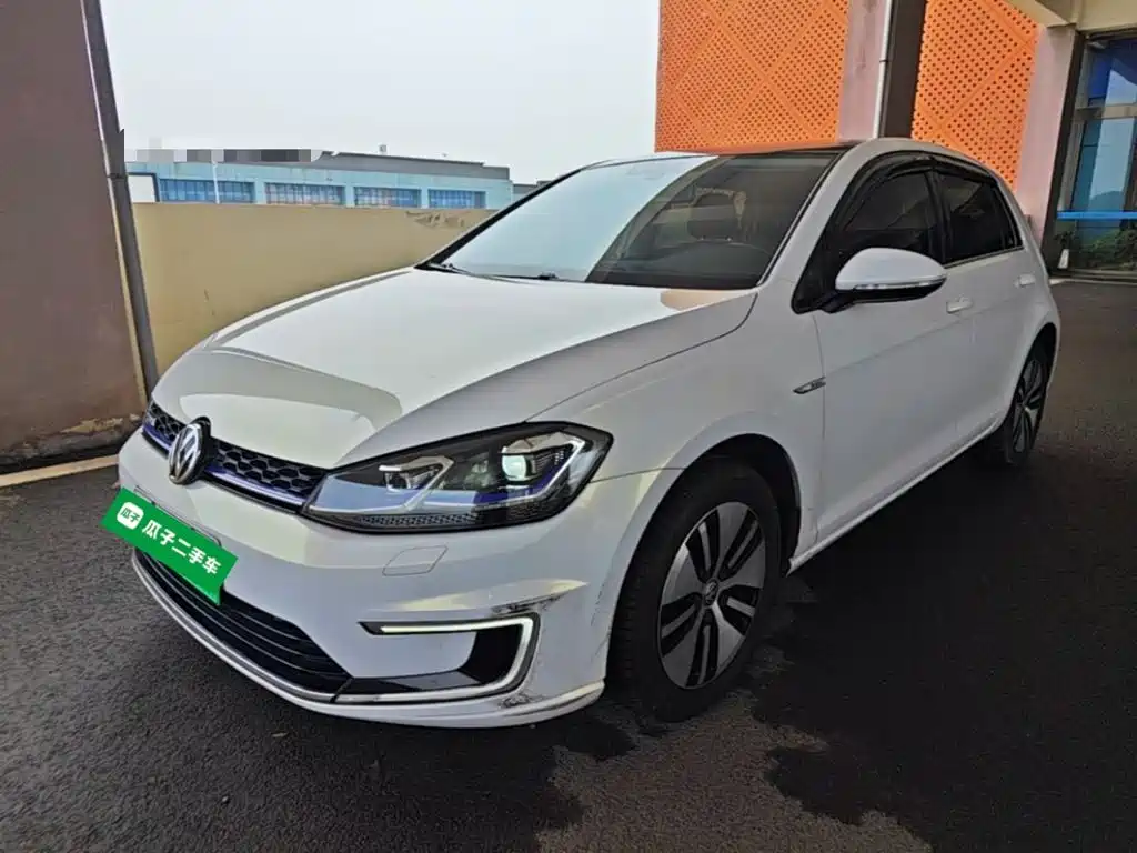 Volkswagen Golf Electric 2020 Chi