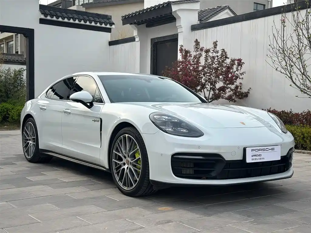 PORSCHE PANAMERA NEW ENERGY